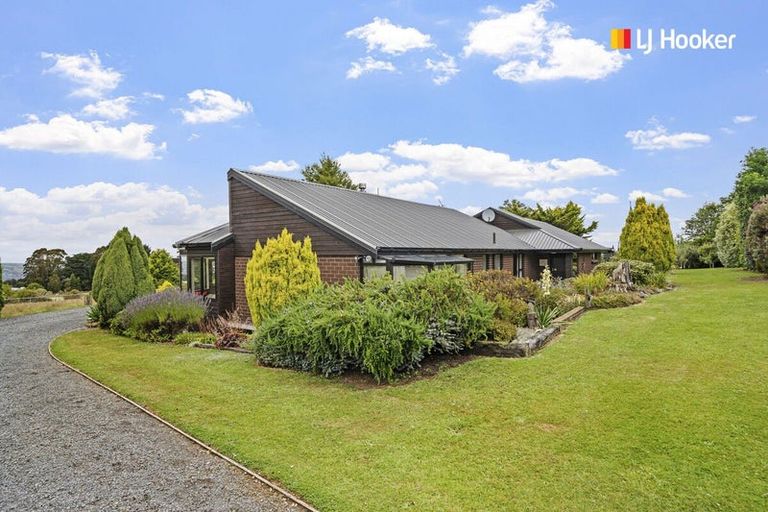 Photo of property in 43 Halfway Bush Road, Halfway Bush, Dunedin, 9076