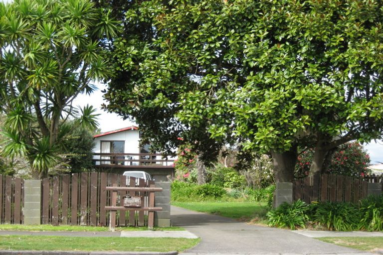 Photo of property in 4 Murray Street, Bell Block, New Plymouth, 4312