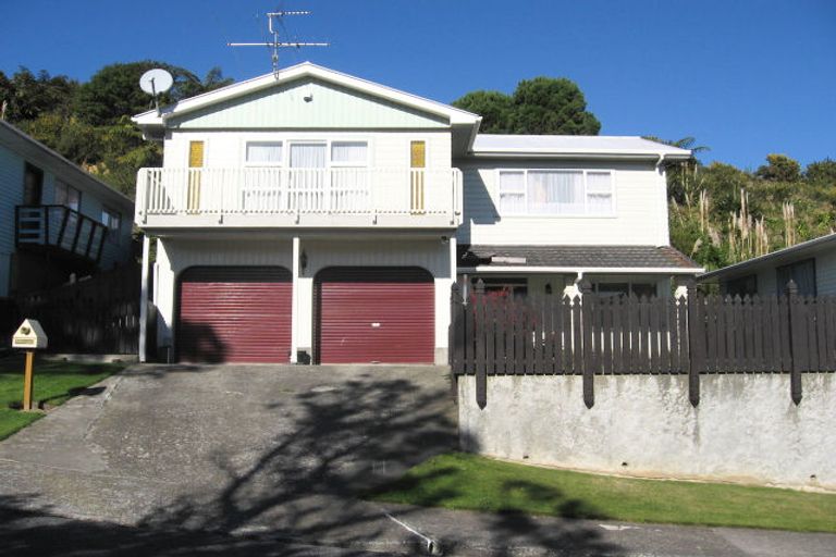 Photo of property in 30 Kingsley Street, Stokes Valley, Lower Hutt, 5019