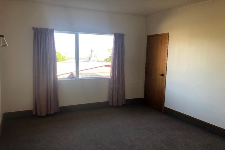 Photo of property in 2/16 Puriri Street, Hilltop, Taupo, 3330