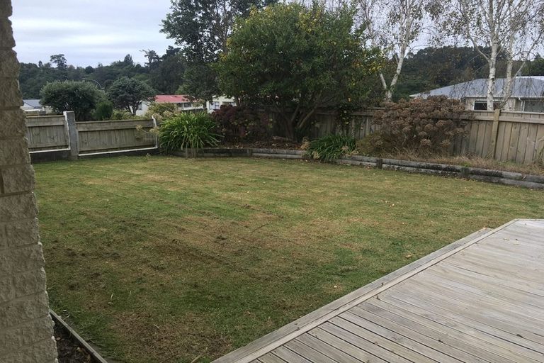 Photo of property in 2 Te Ngaere Place, Merrilands, New Plymouth, 4312