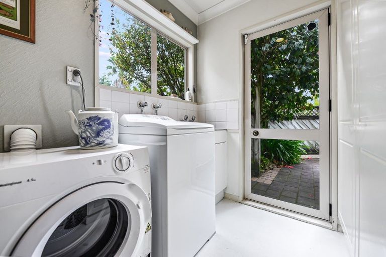 Photo of property in 66 Saint Andrews Terrace, St Andrews, Hamilton, 3200