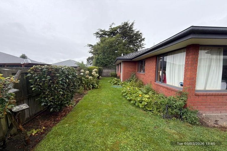 Photo of property in 2 Kydd Lane, Hornby, Christchurch, 8042