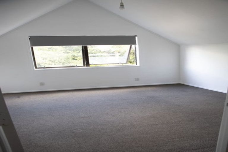 Photo of property in 2/128 Manuka Road, Bayview, Auckland, 0629