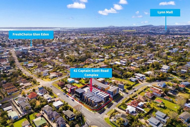 Photo of property in 42 Captain Scott Road, Glen Eden, Auckland, 0602