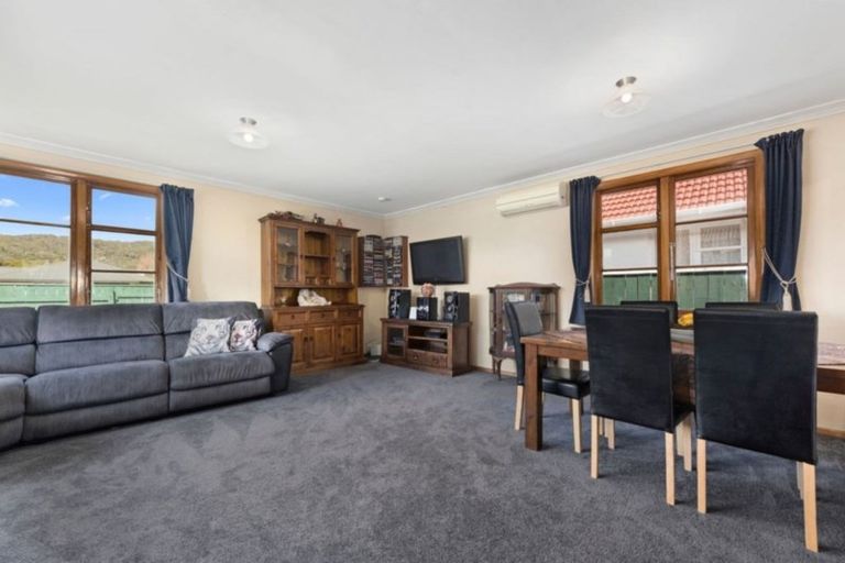 Photo of property in 255 Fergusson Drive, Heretaunga, Upper Hutt, 5018