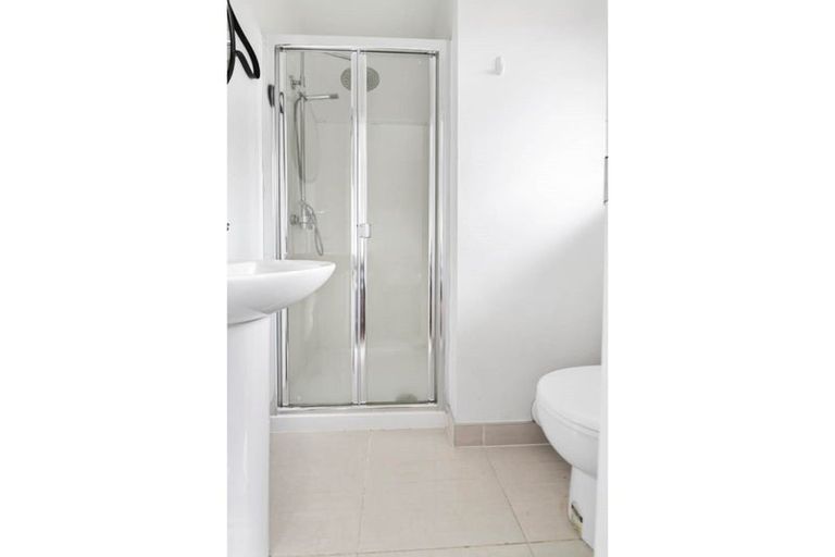 Photo of property in 2/30 Uppingham Crescent, Hillcrest, Auckland, 0627