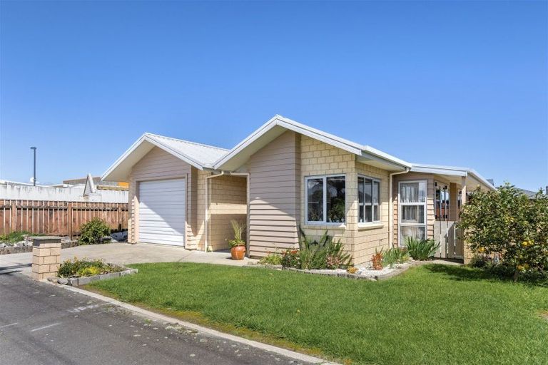 Photo of property in 30 Russell Street, Westport, 7825