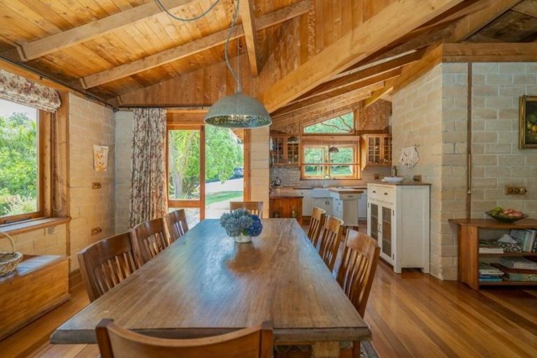 Photo of property in 37 Rewa Rewa Valley, Tairua, 3508