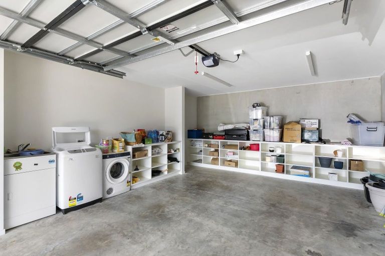 Photo of property in 81 Melbourne Road, Island Bay, Wellington, 6023