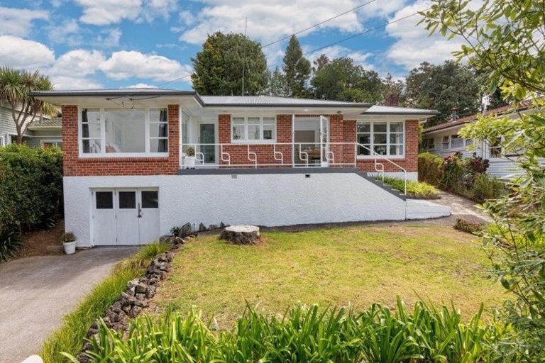 Photo of property in 55 Alberton Avenue, Mount Albert, Auckland, 1025