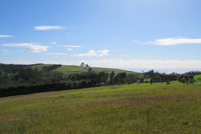 Photo of property in 18 Taipa View Road, Taipa, 0483