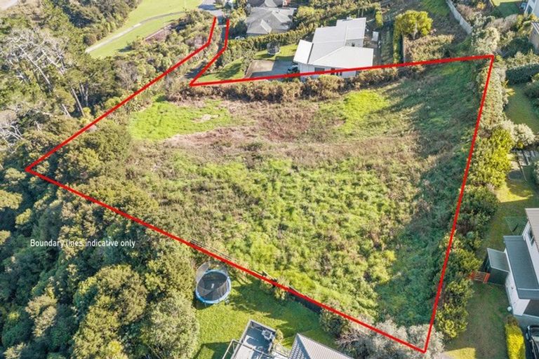 Photo of property in 30 Schopolo Place, Schnapper Rock, Auckland, 0632