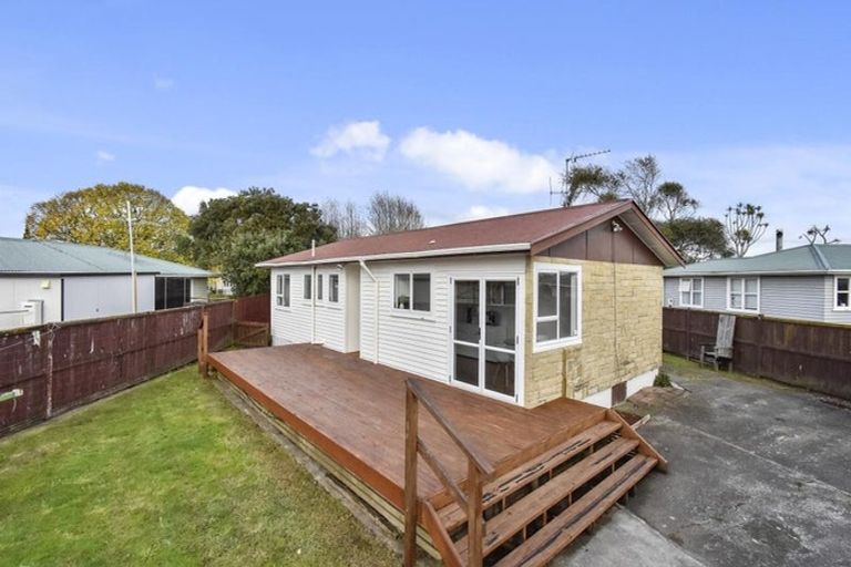 Photo of property in 18 Marybeth Place, Rosehill, Papakura, 2113