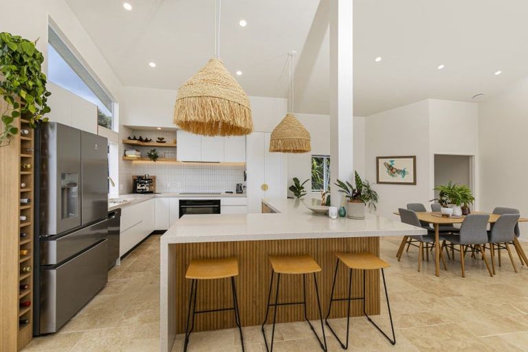 Photo of property in 77 Waitea Road, Muriwai, 0881