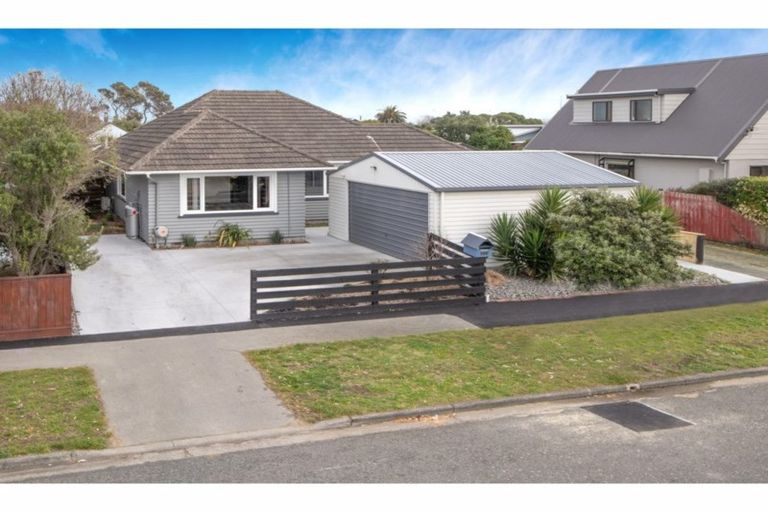 Photo of property in 120 Pine Avenue, South New Brighton, Christchurch, 8062