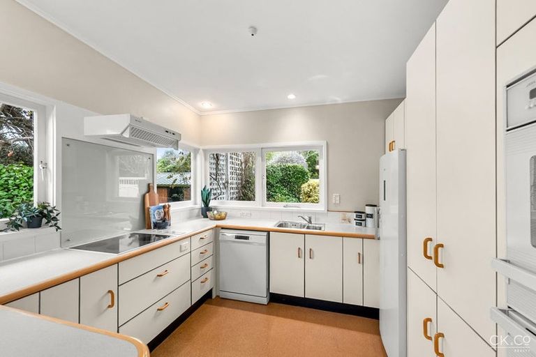Photo of property in 27 Penrose Street, Woburn, Lower Hutt, 5010