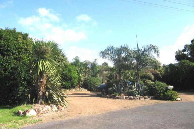 Photo of property in 1 Rata Street, Oneroa, Waiheke Island, 1081
