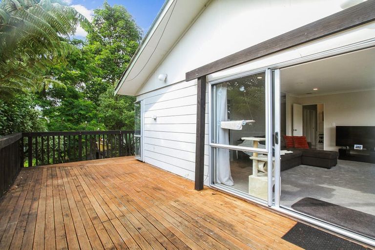 Photo of property in 14 Glenfinn Place, Massey, Auckland, 0614