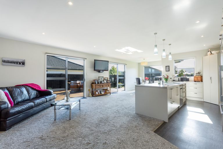 Photo of property in 18 Hagart-alexander Drive, Mosgiel, 9024