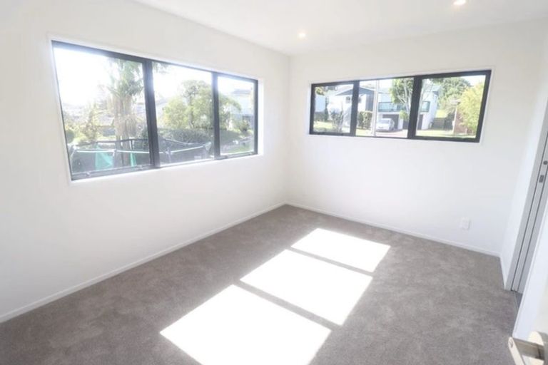 Photo of property in 44 Edgeworth Road, Glenfield, Auckland, 0629