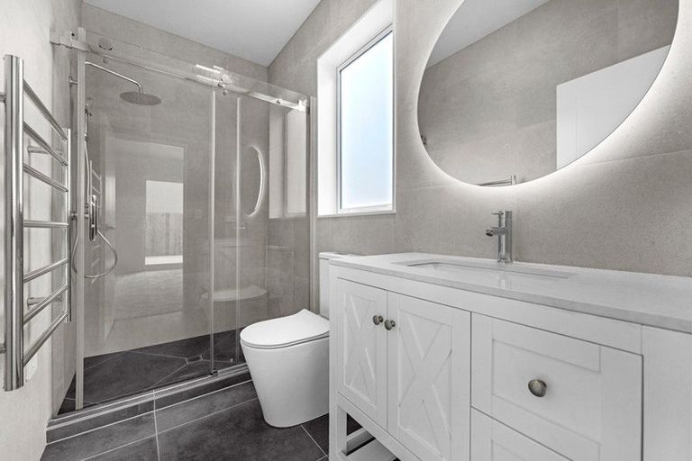 Photo of property in 33 Kaitiaki Drive, Clarks Beach, 2122