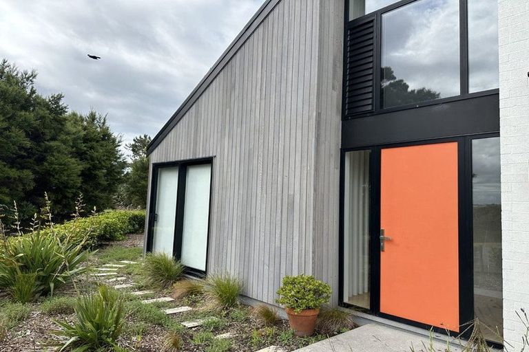 Photo of property in 11 Airmens Lane, Hobsonville, Auckland, 0616
