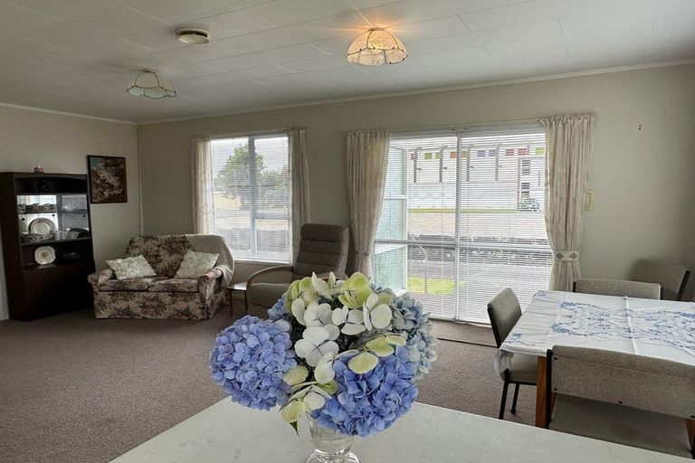 Photo of property in 15 Nelson Street, Waitara, 4320