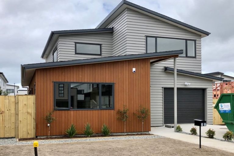Photo of property in 17 Toanui Road, Hobsonville, Auckland, 0616