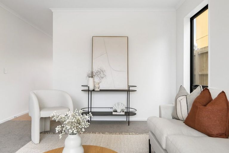 Photo of property in 33 Isabella Lane, Henderson, 0610