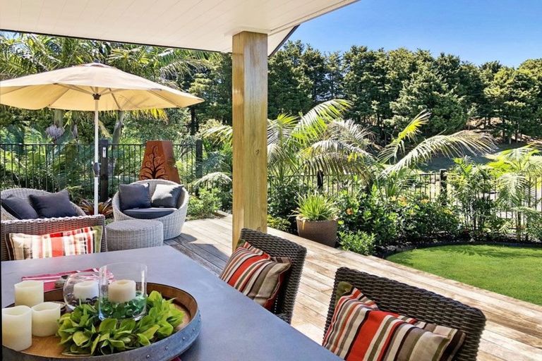 Photo of property in 21 Amsharlo Drive, Kerikeri, 0230