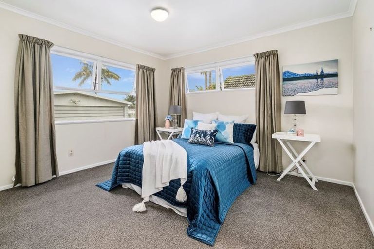 Photo of property in 13 Mickle Street, Te Atatu South, Auckland, 0610