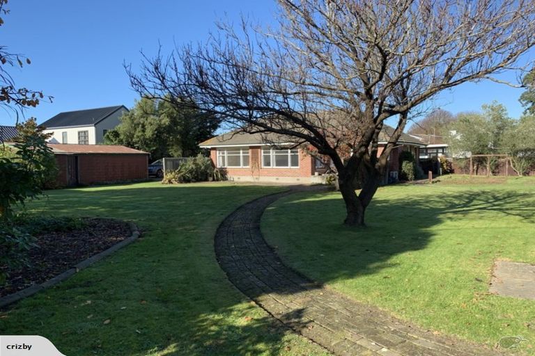 Photo of property in 7 Garreg Road, Fendalton, Christchurch, 8052