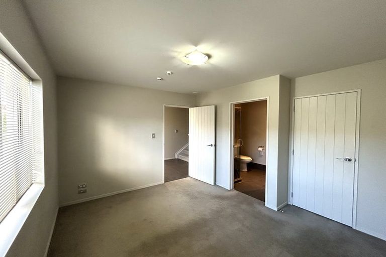 Photo of property in The Rise, 8/11 Hatfield Place, Albany Heights, Auckland, 0632