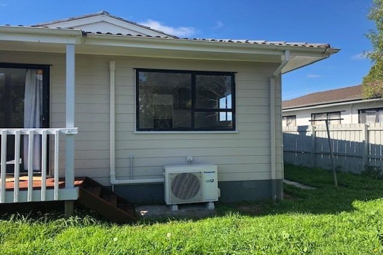 Photo of property in 15a Secretariat Place, Randwick Park, Auckland, 2105