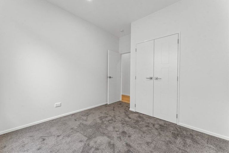 Photo of property in 16 Taukahiwi Road, Pukekohe, 2120