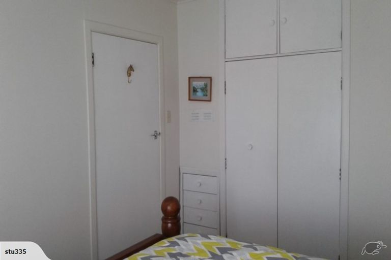 Photo of property in 3 Omori Place, Castlecliff, Whanganui, 4501