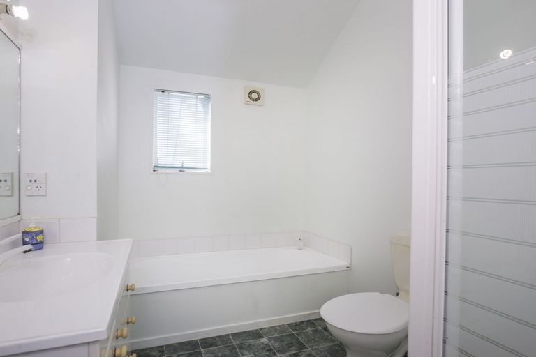 Photo of property in 5 Sailfish Drive, West Harbour, Auckland, 0618