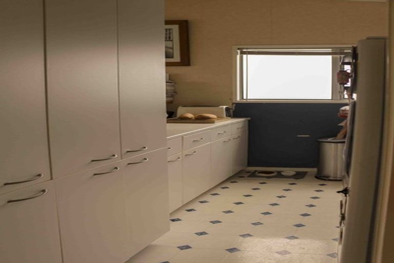 Photo of property in 30a Huntingdon Street, Northland, Wellington, 6012