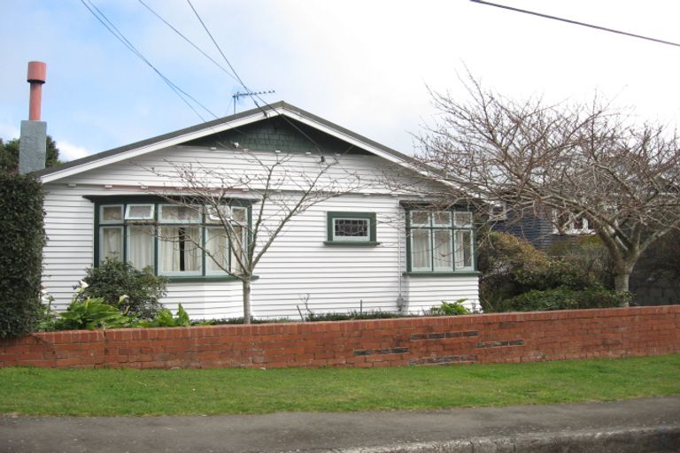 Photo of property in 12 Burrows Avenue, Karori, Wellington, 6012