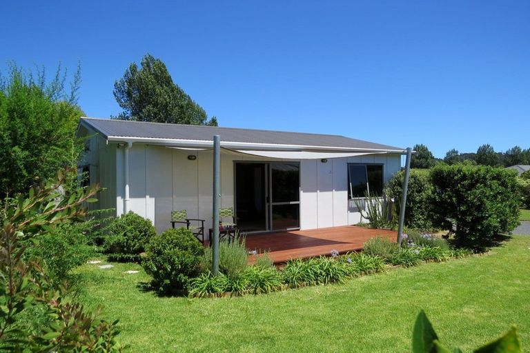 Photo of property in 8 Victoria Street, Coromandel, 3506