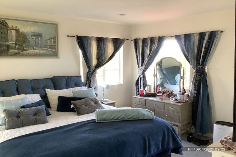 Photo of property in 22 Anaheim Boulevard, Shamrock Park, Auckland, 2016