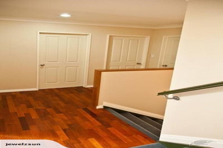 Photo of property in 2/49 College Road, Northcote, Auckland, 0627