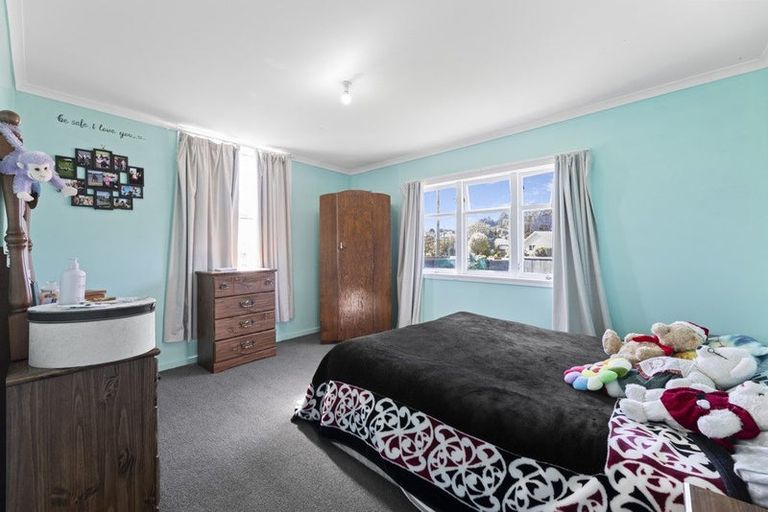 Photo of property in 10 Sandown Street, Waihola, Milton, 9073