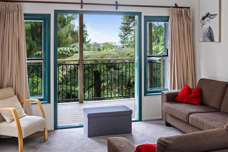 Photo of property in 130 Opanuku Road, Henderson Valley, Auckland, 0612