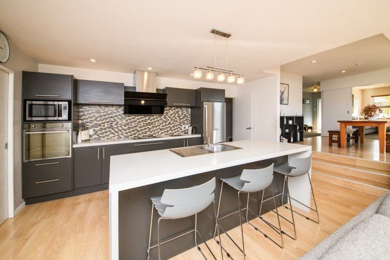 Photo of property in 14 Stonebridge Heights, Feilding, 4702