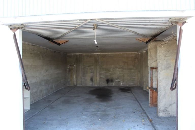 Photo of property in 92 Eglinton Road, Mornington, Dunedin, 9011