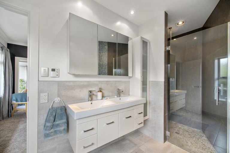 Photo of property in 4 Tuakau Road, Pukekohe, 2120