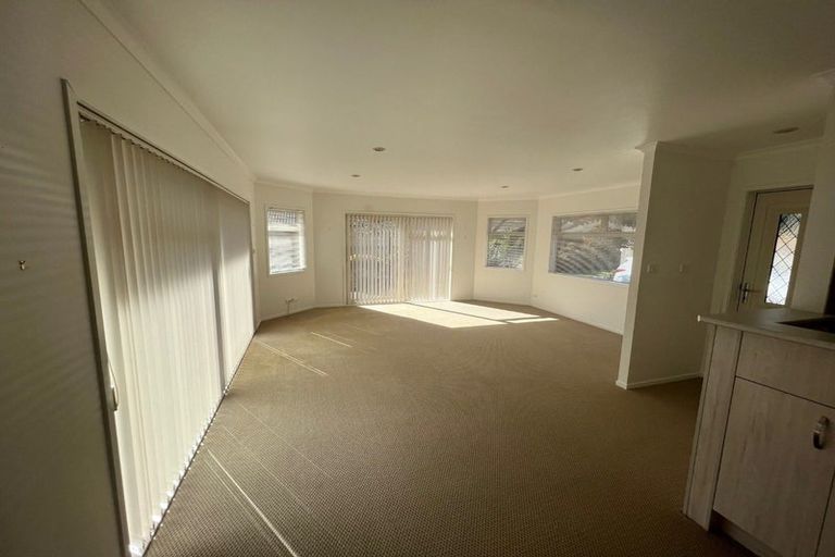 Photo of property in 4a Forest Glen, Orewa, 0931