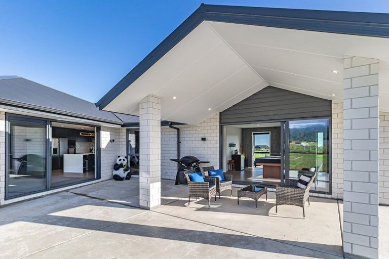 Photo of property in 28 Oriwa Lane, Levin, 5571